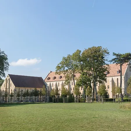 Abbaye De Royaumont Hotel